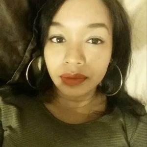 Meet your Posher, Candice